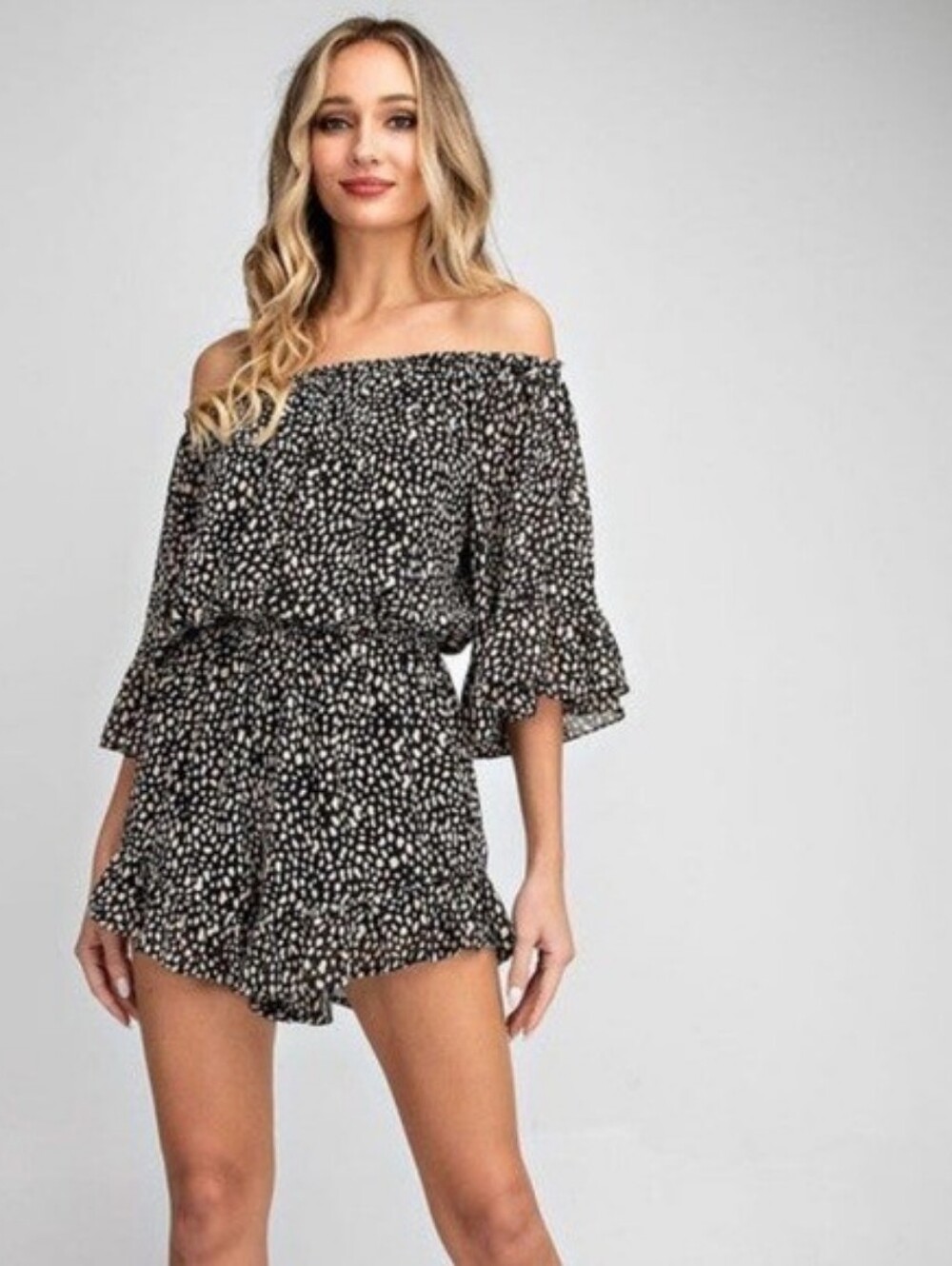 ee:some Black & Cream Spotted Off-Shoulder Ruffle Romper Size S